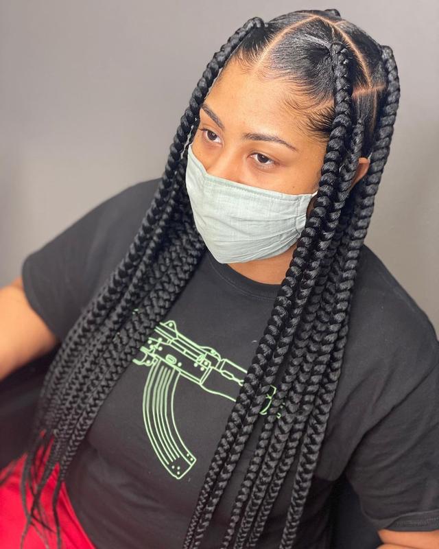 Beautiful knotless braids