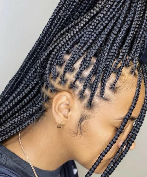 Trendy Knotless Braids