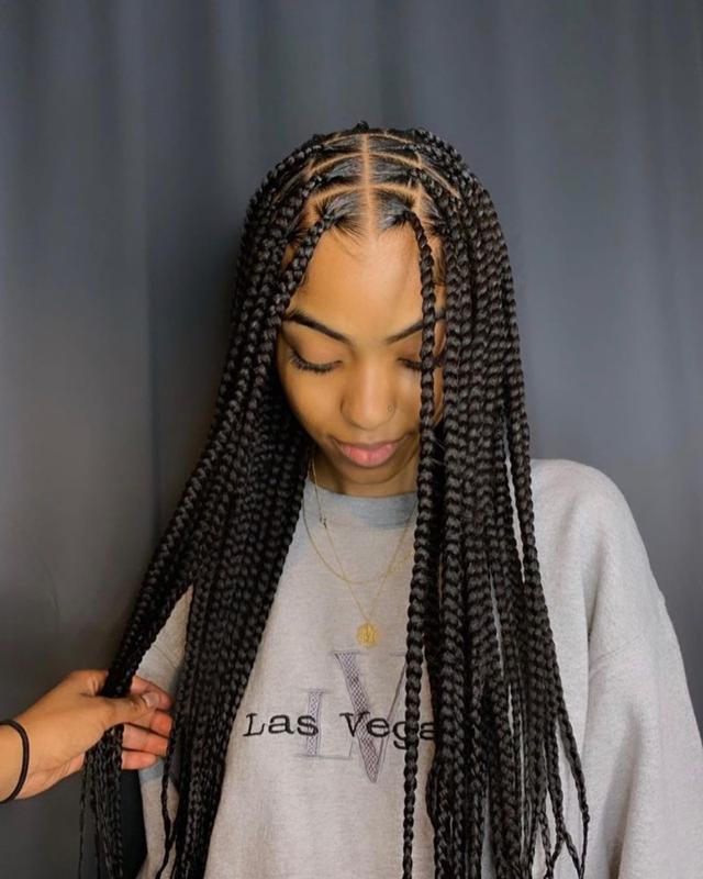 Natural beauty, knotless braids