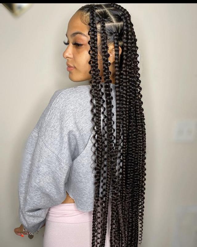 Beautiful knotless braids