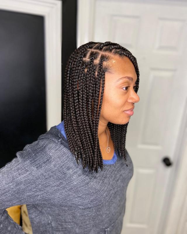 Beautiful knotless braids