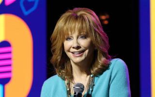 Does Reba McEntire Rock a Wig?