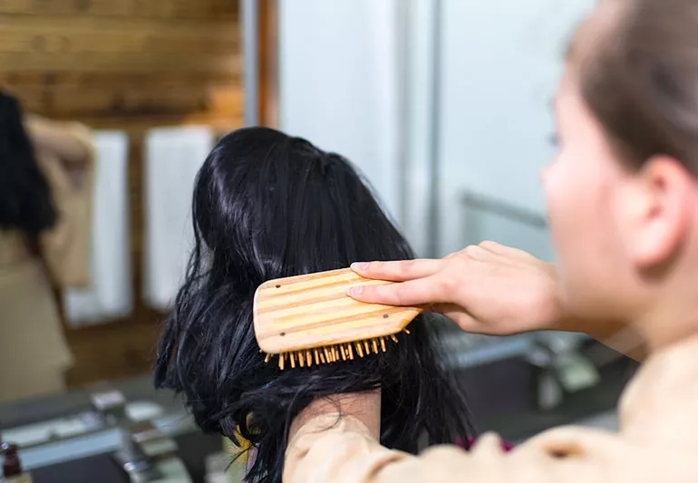 How to Straighten and Style Your Wig